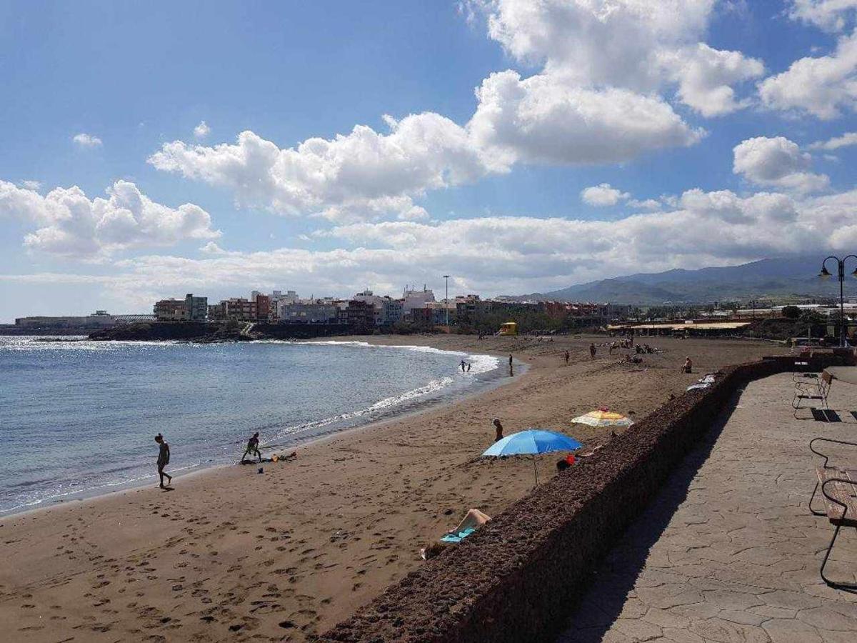 Piso En Primera Linea Con Vistas Directas Al Mar Melenara Exterior photo